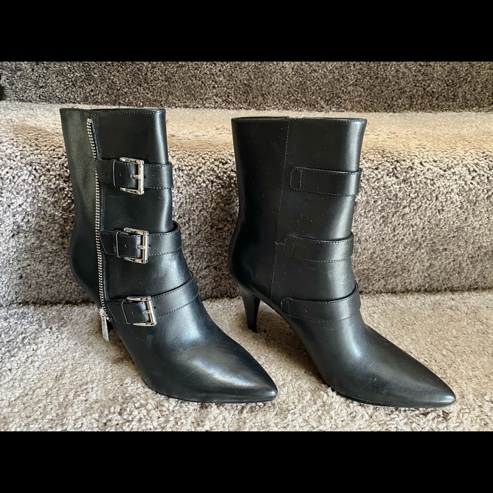 Michael Kors Lori Boot. 2 pair. 1 black, 1 luggage leather. - Picture 6 of 7